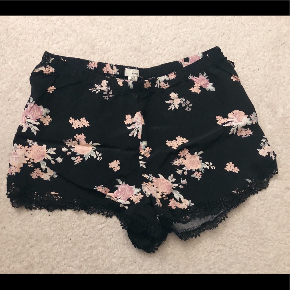 Garage | Floral shorts